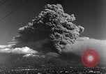 Standbild Vesuv Neapel Italien, 1944, aus Sekunde 13 historischem Filmmaterial Videoclip 65675026187