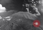 Standbild Vesuv Neapel Italien, 1944, aus Sekunde 22 historischem Filmmaterial Videoclip 65675026187