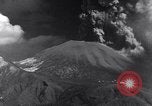Standbild Vesuv Neapel Italien, 1944, aus Sekunde 25 historischem Filmmaterial Videoclip 65675026187