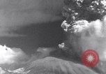 Standbild Vesuv Neapel Italien, 1944, aus Sekunde 50 historischem Filmmaterial Videoclip 65675026187