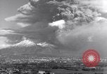 Standbild Vesuv Neapel Italien, 1944, aus Sekunde 59 historischem Filmmaterial Videoclip 65675026190