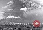 Standbild Vesuv Neapel Italien, 1944, aus Sekunde 60 historischem Filmmaterial Videoclip 65675026190