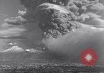 Standbild Vesuv Neapel Italien, 1944, aus Sekunde 7 historischem Filmmaterial Videoclip 65675026191
