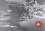 Standbild Vesuv Neapel Italien, 1944, aus Sekunde 13 historischem Filmmaterial Videoclip 65675026191