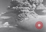 Standbild Vesuv Neapel Italien, 1944, aus Sekunde 20 historischem Filmmaterial Videoclip 65675026191
