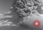Standbild Vesuv Neapel Italien, 1944, aus Sekunde 26 historischem Filmmaterial Videoclip 65675026191