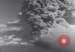 Standbild Vesuv Neapel Italien, 1944, aus Sekunde 27 historischem Filmmaterial Videoclip 65675026191