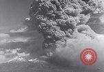 Standbild Vesuv Neapel Italien, 1944, aus Sekunde 28 historischem Filmmaterial Videoclip 65675026191