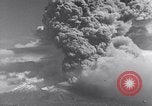 Standbild Vesuv Neapel Italien, 1944, aus Sekunde 29 historischem Filmmaterial Videoclip 65675026191