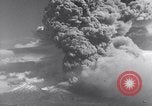 Standbild Vesuv Neapel Italien, 1944, aus Sekunde 30 historischem Filmmaterial Videoclip 65675026191