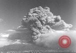 Standbild Vesuv Neapel Italien, 1944, aus Sekunde 4 historischem Filmmaterial Videoclip 65675026192