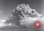 Standbild Vesuv Neapel Italien, 1944, aus Sekunde 11 historischem Filmmaterial Videoclip 65675026192