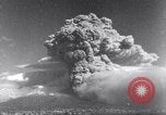 Standbild Vesuv Neapel Italien, 1944, aus Sekunde 23 historischem Filmmaterial Videoclip 65675026192