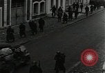 Standbild Assault guns Fire Christnach Luxemburg, 1944, aus Sekunde 11 historischem Filmmaterial Videoclip 65675026193