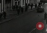 Standbild Assault guns Fire Christnach Luxemburg, 1944, aus Sekunde 16 historischem Filmmaterial Videoclip 65675026193