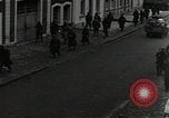 Standbild Assault guns Fire Christnach Luxemburg, 1944, aus Sekunde 17 historischem Filmmaterial Videoclip 65675026193