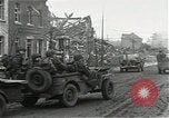 Standbild verlassen für vorne Aldenhoven Deutschland, 1944, aus Sekunde 20 historischem Filmmaterial Videoclip 65675026194