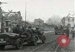 Standbild verlassen für vorne Aldenhoven Deutschland, 1944, aus Sekunde 21 historischem Filmmaterial Videoclip 65675026194