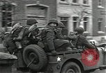 Standbild verlassen für vorne Aldenhoven Deutschland, 1944, aus Sekunde 25 historischem Filmmaterial Videoclip 65675026194