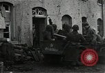 Standbild verlassen für vorne Aldenhoven Deutschland, 1944, aus Sekunde 37 historischem Filmmaterial Videoclip 65675026194