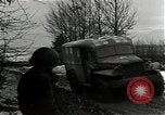Standbild Vereinigte Staaten 2 Division Retreat Belgien, 1944, aus Sekunde 7 historischem Filmmaterial Videoclip 65675026195
