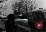 Standbild Vereinigte Staaten 2 Division Retreat Belgien, 1944, aus Sekunde 8 historischem Filmmaterial Videoclip 65675026195