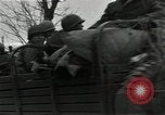 Standbild Vereinigte Staaten 2 Division Retreat Belgien, 1944, aus Sekunde 28 historischem Filmmaterial Videoclip 65675026195