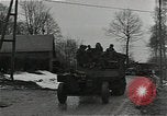 Standbild Vereinigte Staaten 2 Division Retreat Belgien, 1944, aus Sekunde 31 historischem Filmmaterial Videoclip 65675026195
