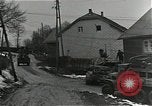 Standbild Vereinigte Staaten 2 Division Retreat Belgien, 1944, aus Sekunde 45 historischem Filmmaterial Videoclip 65675026195