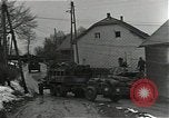Standbild Vereinigte Staaten 2 Division Retreat Belgien, 1944, aus Sekunde 48 historischem Filmmaterial Videoclip 65675026195