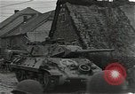 Standbild Vereinigte Staaten 2 Division Retreat Belgien, 1944, aus Sekunde 52 historischem Filmmaterial Videoclip 65675026195