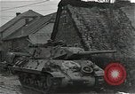 Standbild Vereinigte Staaten 2 Division Retreat Belgien, 1944, aus Sekunde 57 historischem Filmmaterial Videoclip 65675026195
