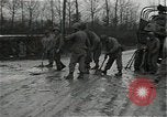 Standbild mine einfedern Wirtzfeld Belgien, 1944, aus Sekunde 12 historischem Filmmaterial Videoclip 65675026200