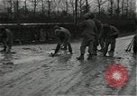 Standbild mine einfedern Wirtzfeld Belgien, 1944, aus Sekunde 17 historischem Filmmaterial Videoclip 65675026200