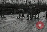 Standbild mine einfedern Wirtzfeld Belgien, 1944, aus Sekunde 19 historischem Filmmaterial Videoclip 65675026200