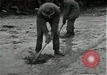 Standbild mine einfedern Wirtzfeld Belgien, 1944, aus Sekunde 26 historischem Filmmaterial Videoclip 65675026200