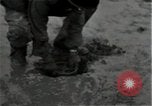 Standbild mine einfedern Wirtzfeld Belgien, 1944, aus Sekunde 36 historischem Filmmaterial Videoclip 65675026200