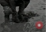 Standbild mine einfedern Wirtzfeld Belgien, 1944, aus Sekunde 40 historischem Filmmaterial Videoclip 65675026200