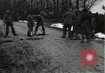 Standbild mine einfedern Wirtzfeld Belgien, 1944, aus Sekunde 55 historischem Filmmaterial Videoclip 65675026200