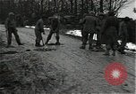 Standbild mine einfedern Wirtzfeld Belgien, 1944, aus Sekunde 56 historischem Filmmaterial Videoclip 65675026200