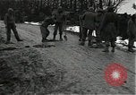 Standbild mine einfedern Wirtzfeld Belgien, 1944, aus Sekunde 59 historischem Filmmaterial Videoclip 65675026200
