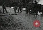 Standbild mine einfedern Wirtzfeld Belgien, 1944, aus Sekunde 60 historischem Filmmaterial Videoclip 65675026200