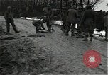 Standbild mine einfedern Wirtzfeld Belgien, 1944, aus Sekunde 61 historischem Filmmaterial Videoclip 65675026200