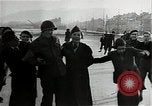 Standbild USA Medic Belgien, 1944, aus Sekunde 30 historischem Filmmaterial Videoclip 65675026209