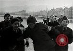 Standbild USA Medic Belgien, 1944, aus Sekunde 31 historischem Filmmaterial Videoclip 65675026209
