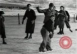Standbild USA Medic Belgien, 1944, aus Sekunde 44 historischem Filmmaterial Videoclip 65675026209