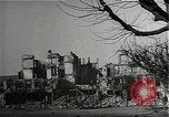 Standbild Ruinen von saarlautern (Saarlouis) Deutschland in Zweiten Weltkrieg Saarlautern Deutschland, 1944, aus Sekunde 14 historischem Filmmaterial Videoclip 65675026210