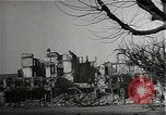 Standbild Ruinen von saarlautern (Saarlouis) Deutschland in Zweiten Weltkrieg Saarlautern Deutschland, 1944, aus Sekunde 16 historischem Filmmaterial Videoclip 65675026210