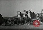 Standbild Ruinen von saarlautern (Saarlouis) Deutschland in Zweiten Weltkrieg Saarlautern Deutschland, 1944, aus Sekunde 26 historischem Filmmaterial Videoclip 65675026210