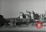Standbild Ruinen von saarlautern (Saarlouis) Deutschland in Zweiten Weltkrieg Saarlautern Deutschland, 1944, aus Sekunde 28 historischem Filmmaterial Videoclip 65675026210